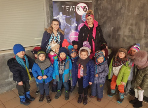 Jabłuszka, Małpki i Afryka Kazika
