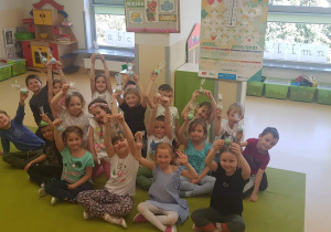 Zdjęcie grupowe Jabłuszek z kulami do kąpieli