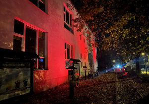 Budynek przedszkola podświetlony na czerwono