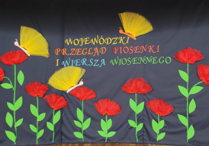 Dekoracja przeglądu, kwiaty, napis, motyle
